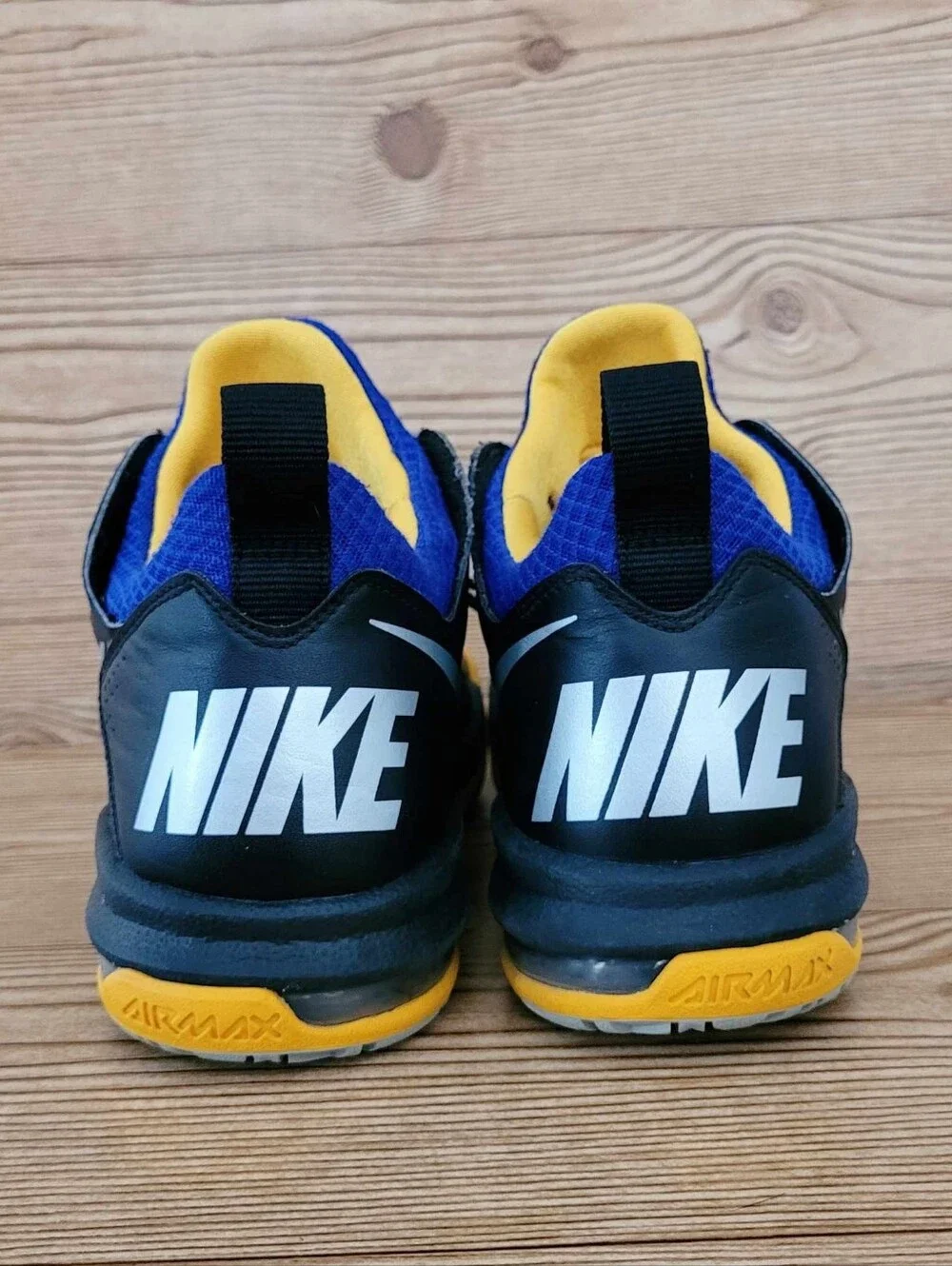Nike Air Dominate XD Sneakers
